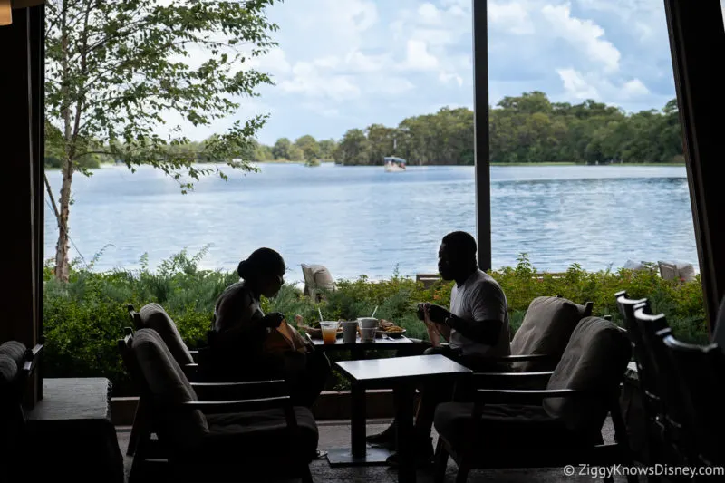 table near the water at Geyser Point Wilderness Lodge Resort