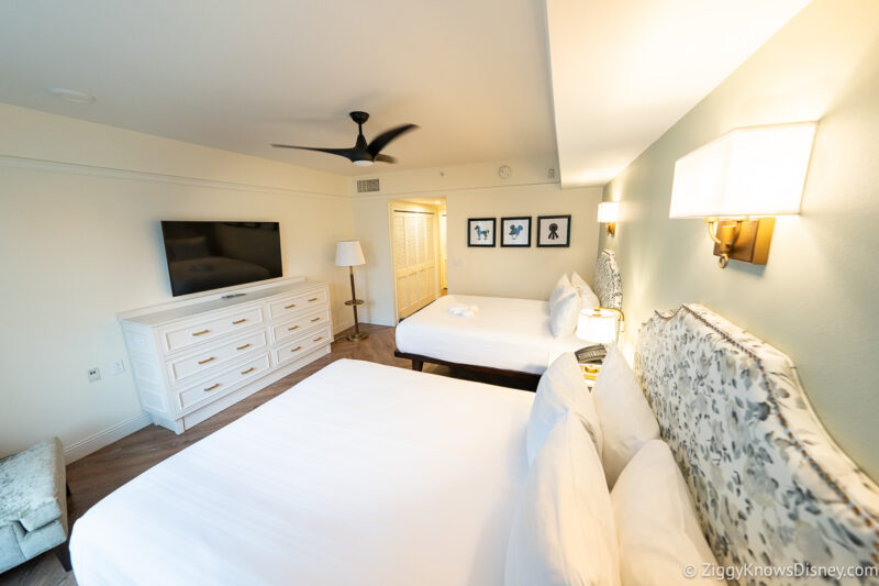 Guest Bedroom Disney's Saratoga Springs Resort & Spa