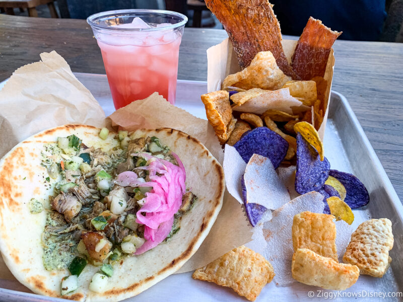 Food from Ronto Roasters Galaxy's Edge