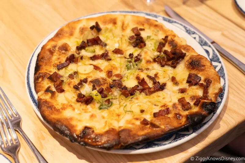 Pizza from Amare Swan Reserve