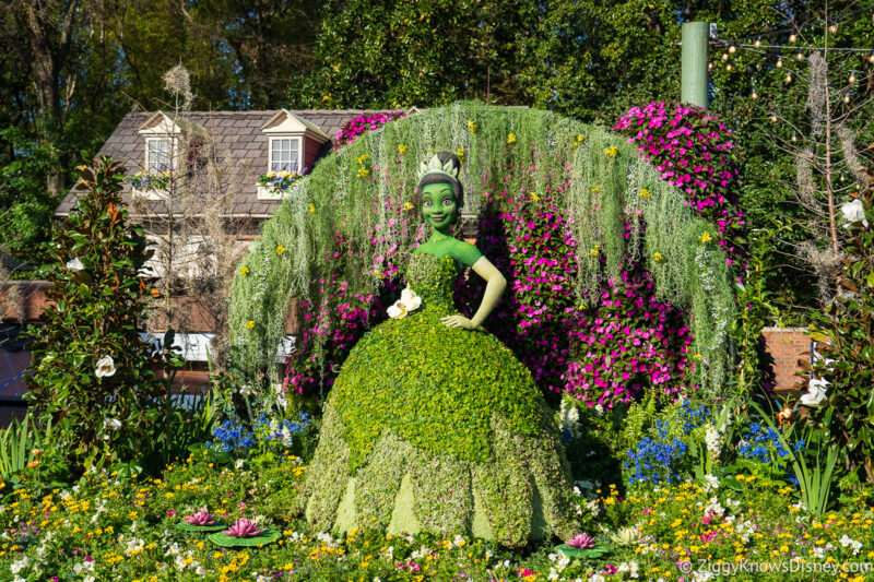 Princess Tiana topiary in American Adventure EPCOT
