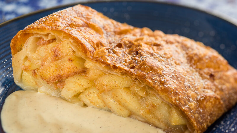 EPCOT Food and Wine Germany Apple Strudel