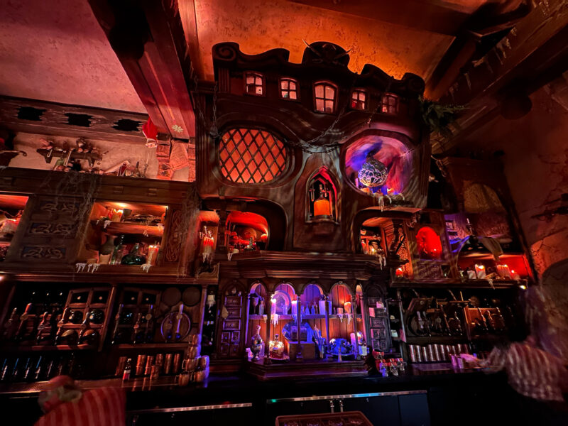 The Beak and Barrel Bar